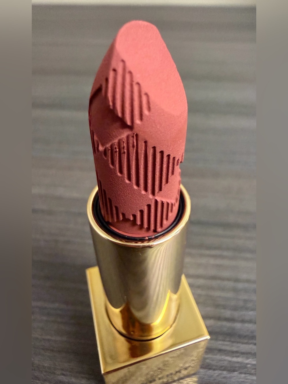 Brand new Burberry Matte Sculpted Lipstick in Dusty Rose - Women Makeup